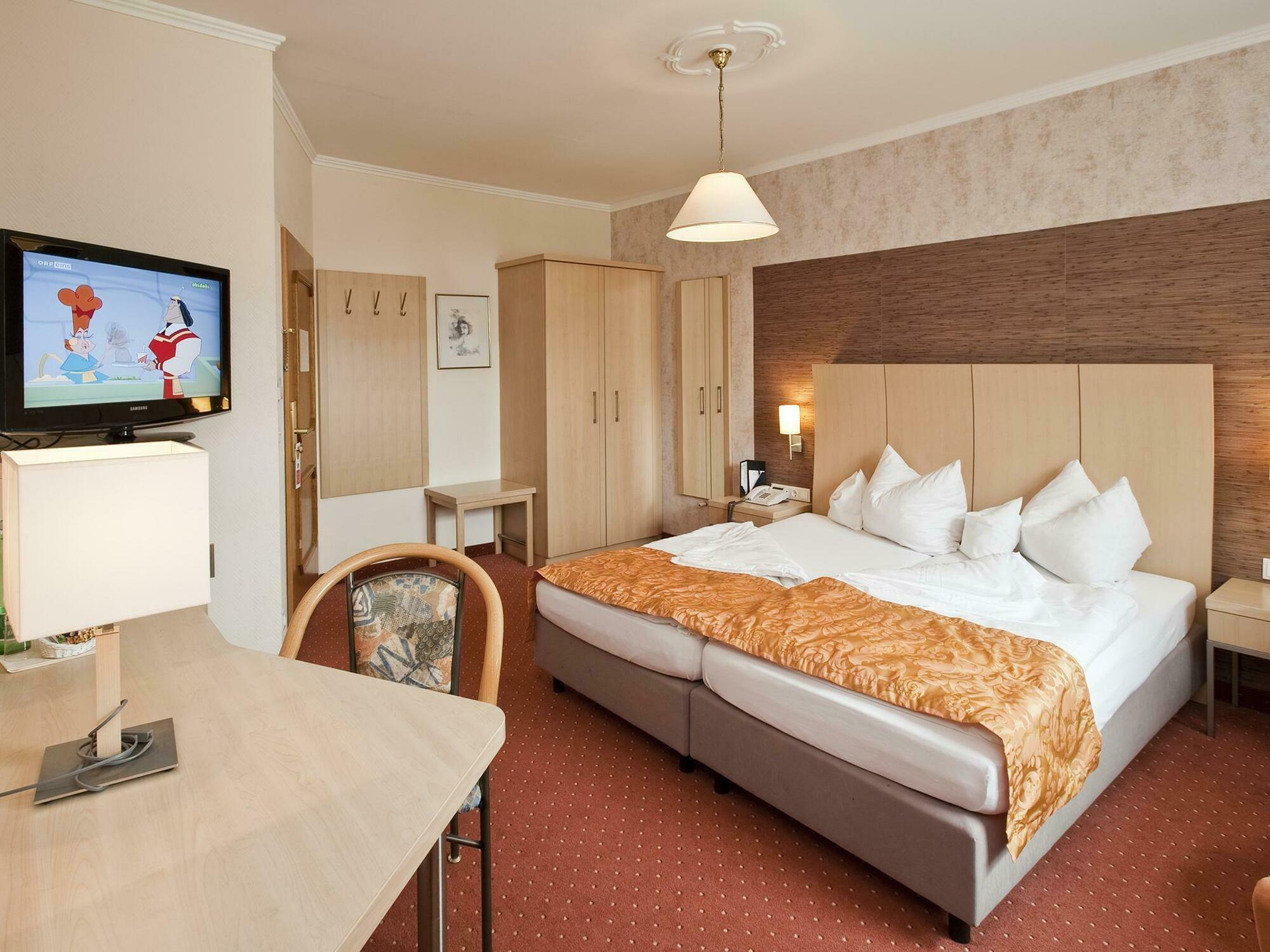 Hotel Hollweger Санкт-Гільген Екстер'єр фото